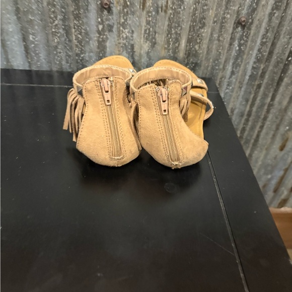 Stylish Tan Kids Sandals with Studded Straps - Picture 2 of 4